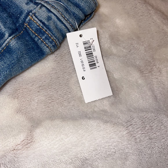 Brand new oldnavy jeans - Picture 3 of 4